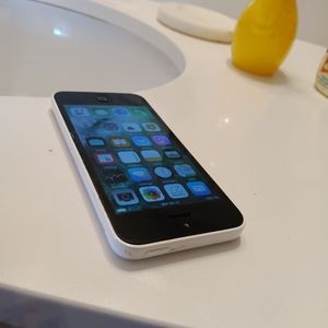 Iphone 5C Great Shape